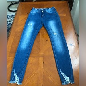 Chic Distressed Blue Skinny Jeans